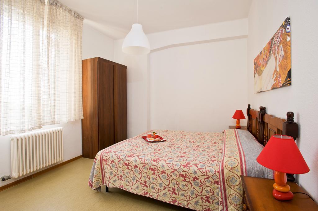 Hotel Lido Pietra Ligure Bilik gambar