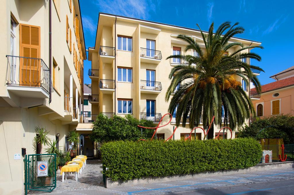 Hotel Lido Pietra Ligure Luaran gambar