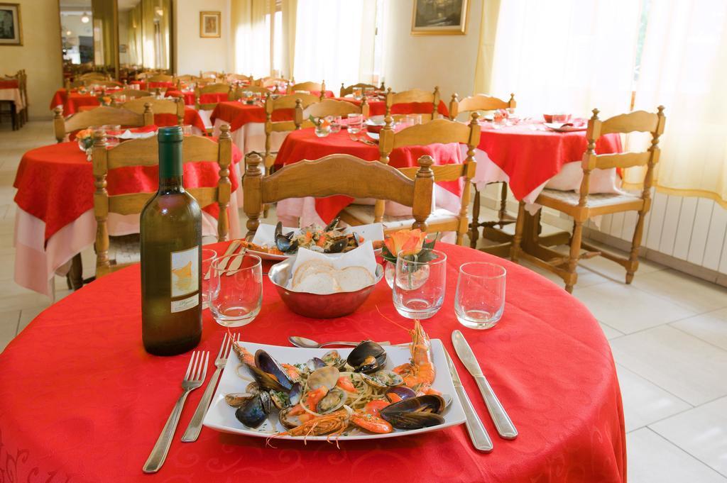 Hotel Lido Pietra Ligure Luaran gambar